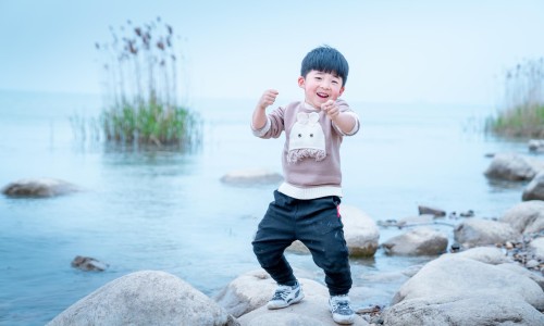 小孩头部长疱疹症状有哪些症状图片视频-小孩头长包是怎么回事、小孩头长包是怎么回事 -小孩头部长疱疹症状有哪些症状图片网