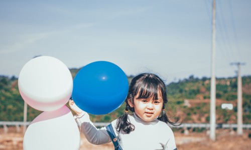 小孩头上长水泡怎么处理-小孩头长包是怎么回事、小孩头长包是怎么回事 -小孩头部长疱疹症状有哪些症状图片网